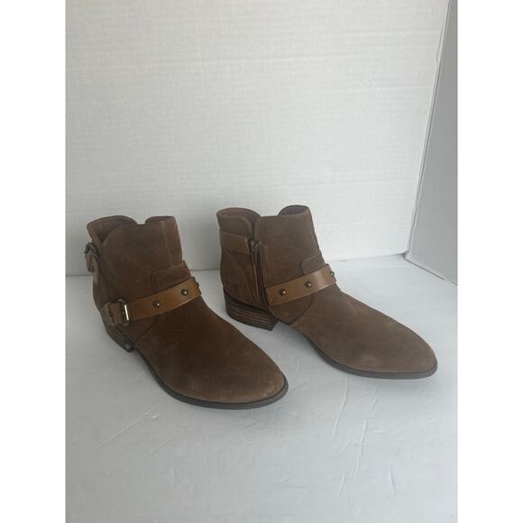 Crown Vintage Brown Leather Pointed Toe Studded Straps Block Heel Ankle Boot 8.5 - Picture 2 of 12